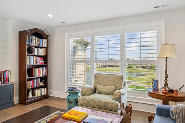 604 Cayman Way, Savoy, IL 61874