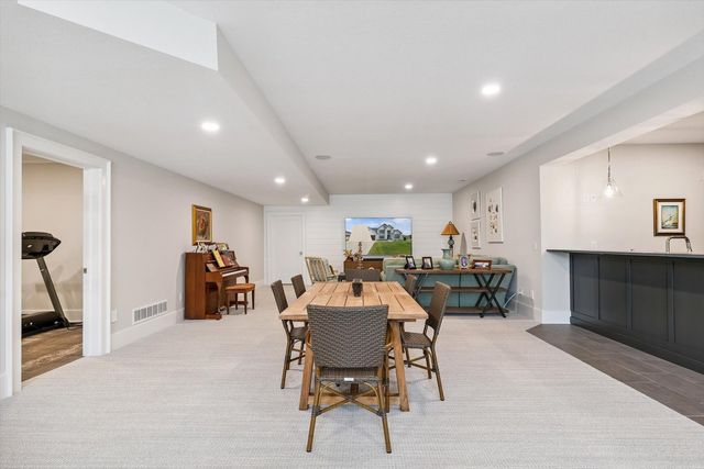 604 Cayman Way, Savoy, IL 61874