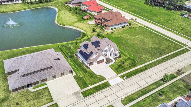 604 Cayman Way, Savoy, IL 61874