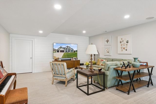 604 Cayman Way, Savoy, IL 61874