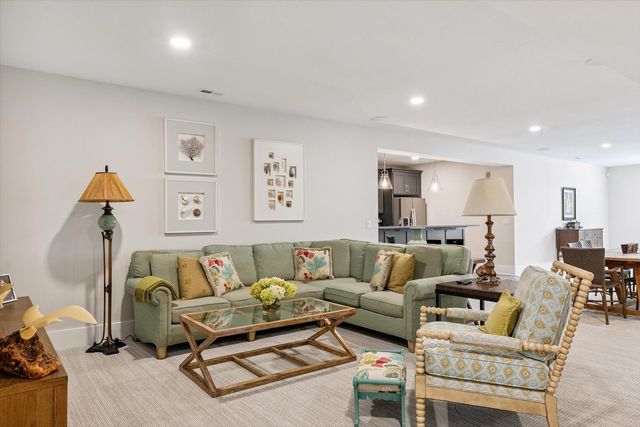 604 Cayman Way, Savoy, IL 61874