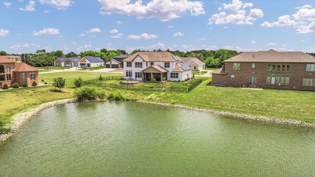 604 Cayman Way, Savoy, IL 61874