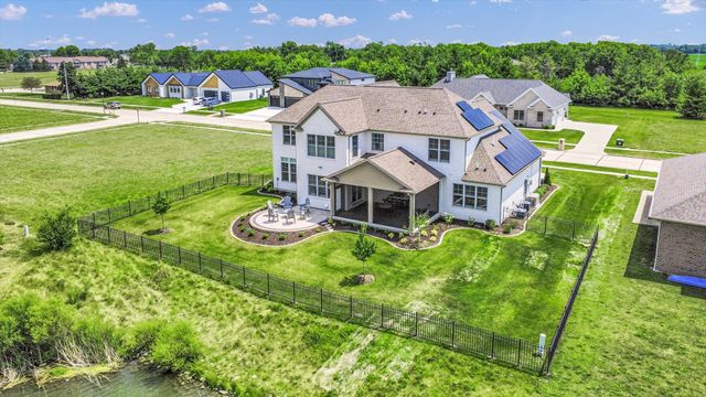 604 Cayman Way, Savoy, IL 61874