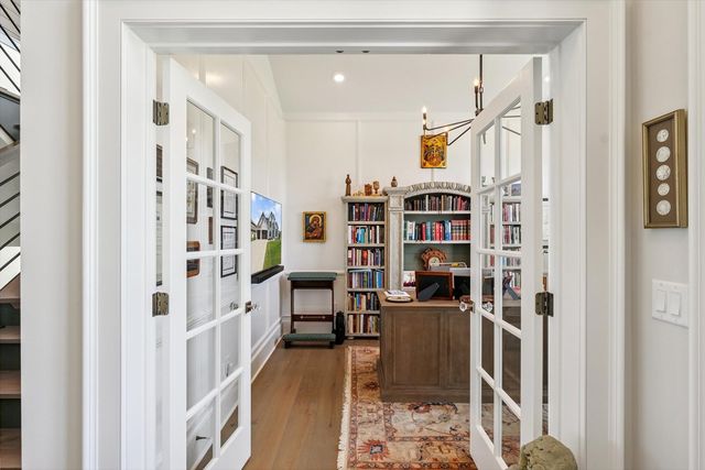 604 Cayman Way, Savoy, IL 61874