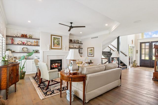 604 Cayman Way, Savoy, IL 61874