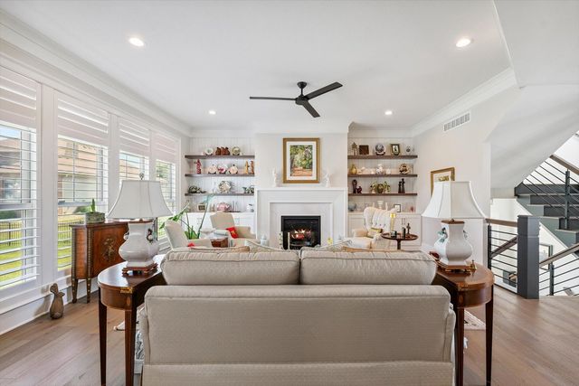 604 Cayman Way, Savoy, IL 61874