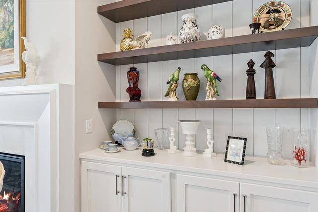 604 Cayman Way, Savoy, IL 61874