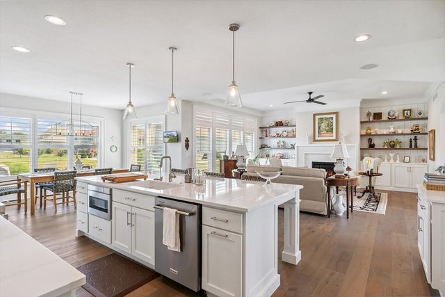 604 Cayman Way, Savoy, IL 61874