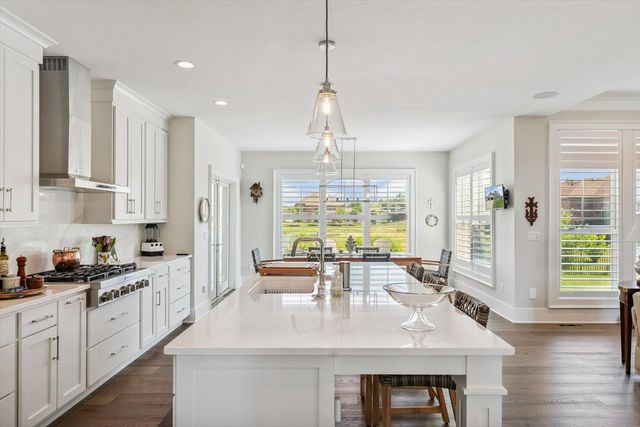 604 Cayman Way, Savoy, IL 61874