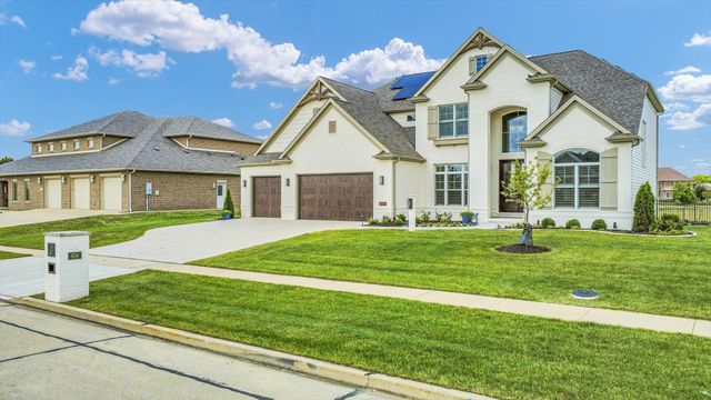 604 Cayman Way, Savoy, IL 61874