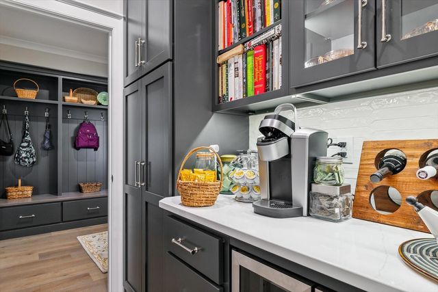 604 Cayman Way, Savoy, IL 61874