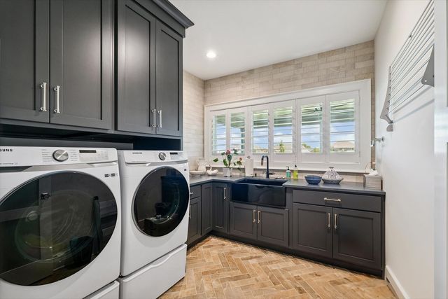 604 Cayman Way, Savoy, IL 61874