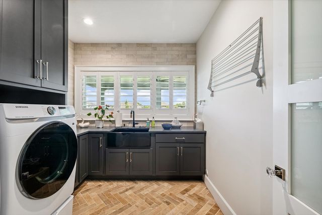 604 Cayman Way, Savoy, IL 61874