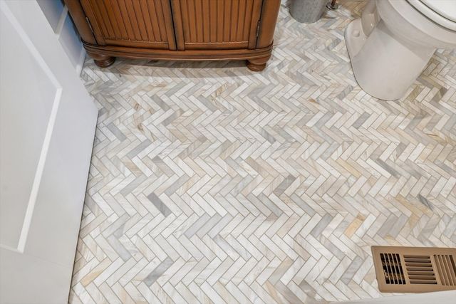 604 Cayman Way, Savoy, IL 61874