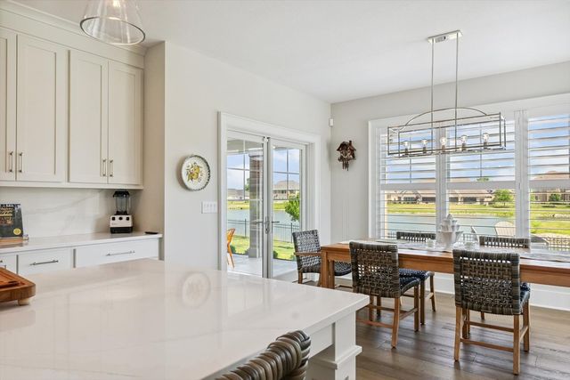 604 Cayman Way, Savoy, IL 61874