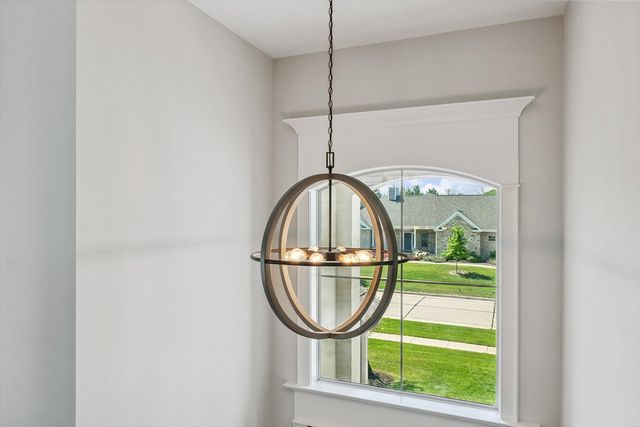 604 Cayman Way, Savoy, IL 61874