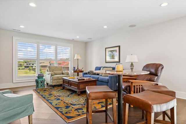 604 Cayman Way, Savoy, IL 61874