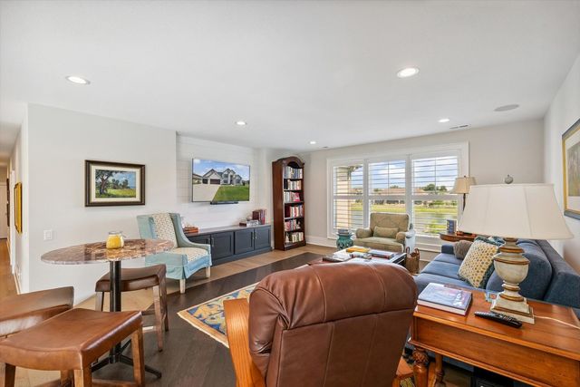 604 Cayman Way, Savoy, IL 61874