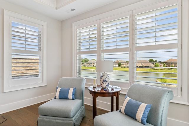 604 Cayman Way, Savoy, IL 61874