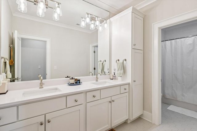 604 Cayman Way, Savoy, IL 61874