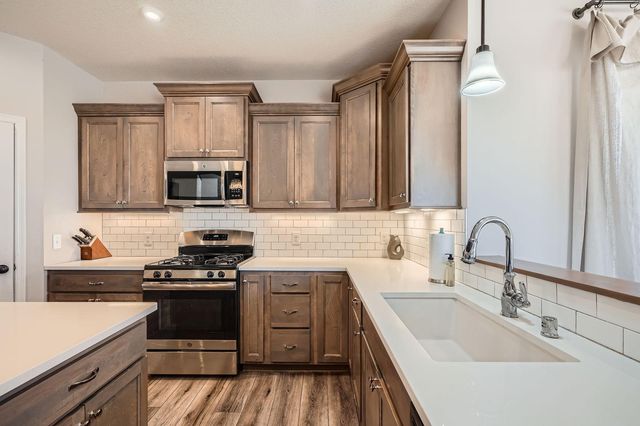 2244 Naples Avenue, Cologne, MN 55322