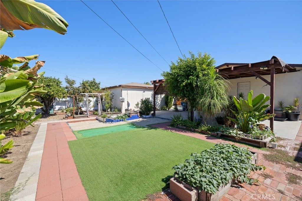 8127 Wilkinson Avenue, North Hollywood, CA 91605 — exterior