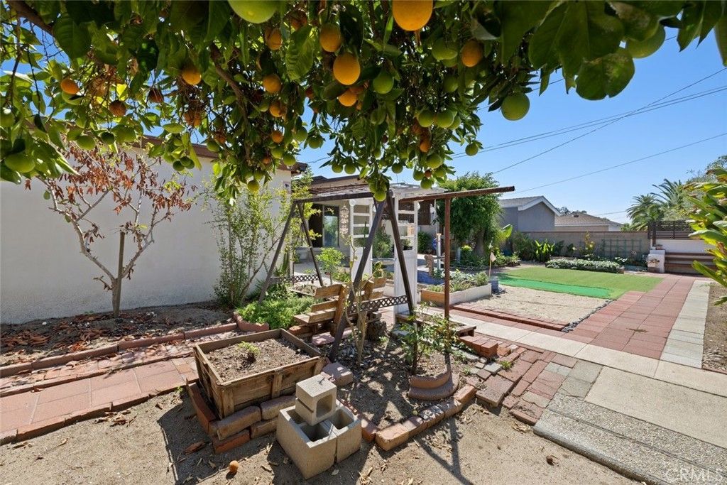 8127 Wilkinson Avenue, North Hollywood, CA 91605 — photo 2