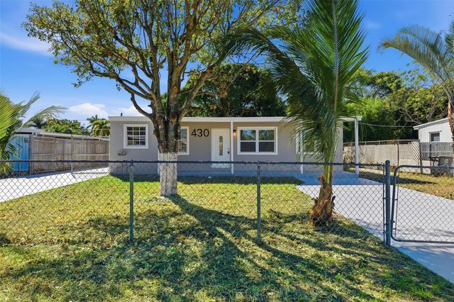 430 Old Spanish Trail, Lantana, FL 33462