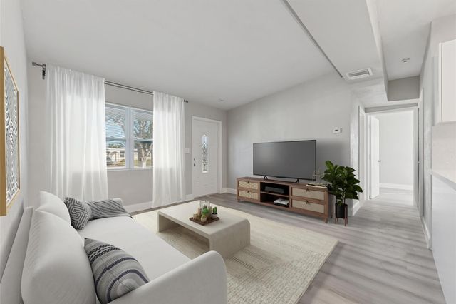 430 Old Spanish Trail, Lantana, FL 33462