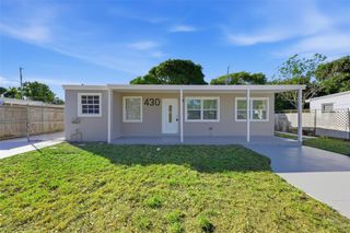 430 Old Spanish Trail, Lantana, FL 33462