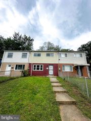 2208 COLUMBIA PL, Landover, MD 20785