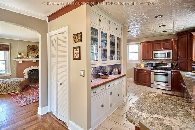 5410 Virginia Avenue Se, Charleston, WV 25304