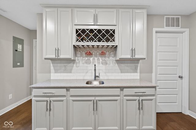 8232 Bostic Drive, Fishers, IN 46038