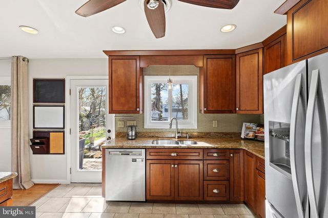 101 AVONDALE CIR, Severna Park, MD 21146