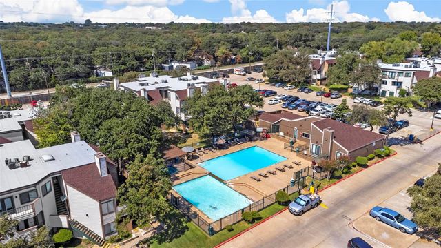 2300 Balsam Drive G102, Arlington, TX 76006