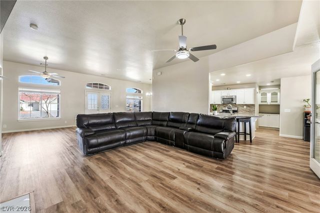 6711 Longmeadow Drive, Pahrump, NV 89061