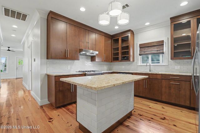 1309 Bowen Avenue, Ocean Springs, MS 39564