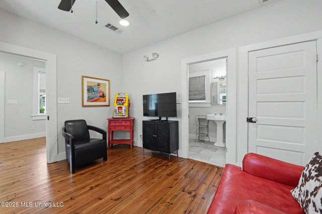 1309 Bowen Avenue, Ocean Springs, MS 39564