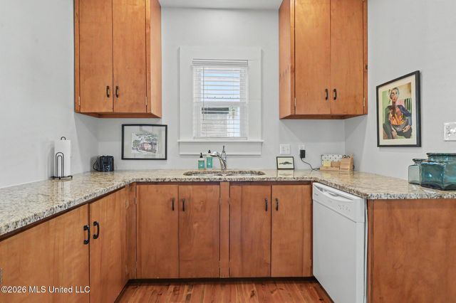 1309 Bowen Avenue, Ocean Springs, MS 39564