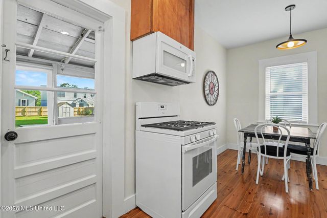 1309 Bowen Avenue, Ocean Springs, MS 39564