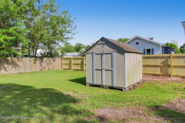 1309 Bowen Avenue, Ocean Springs, MS 39564