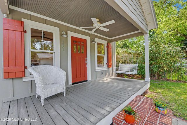 1309 Bowen Avenue, Ocean Springs, MS 39564