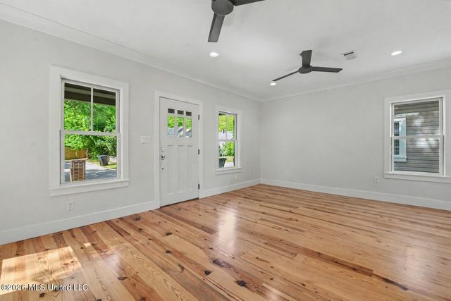 1309 Bowen Avenue, Ocean Springs, MS 39564