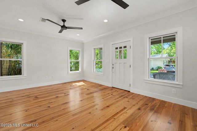 1309 Bowen Avenue, Ocean Springs, MS 39564