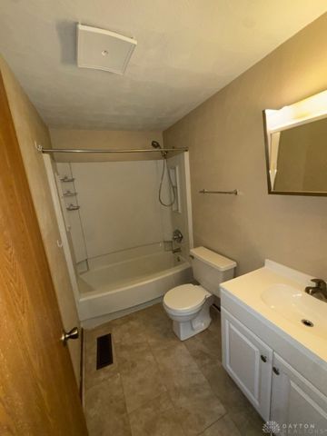 2109 Chapel Drive, Fairborn, OH 45324