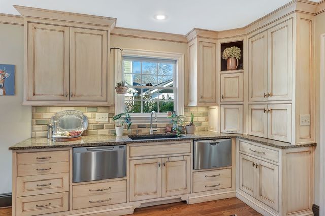 3614 Meadow Dr, Nashville, TN 37215