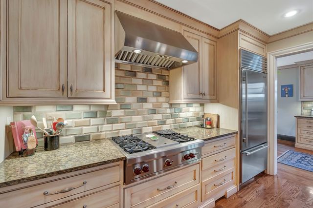 3614 Meadow Dr, Nashville, TN 37215