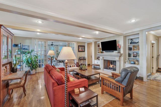 3614 Meadow Dr, Nashville, TN 37215