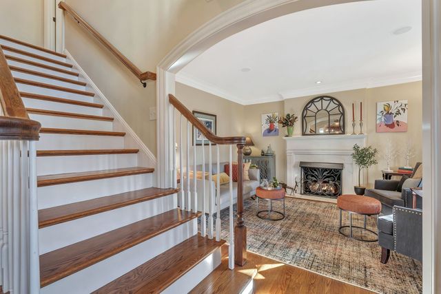 3614 Meadow Dr, Nashville, TN 37215