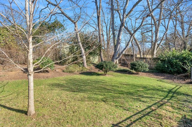 3614 Meadow Dr, Nashville, TN 37215